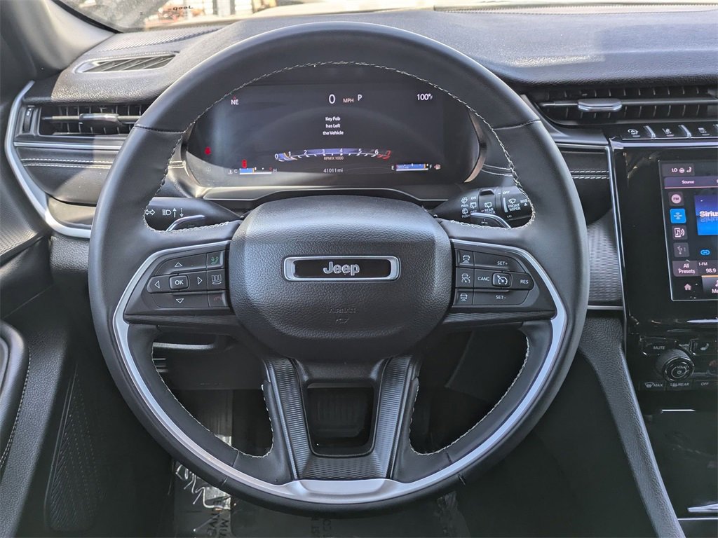 Used 2024 Jeep Grand Cherokee L Laredo image 23