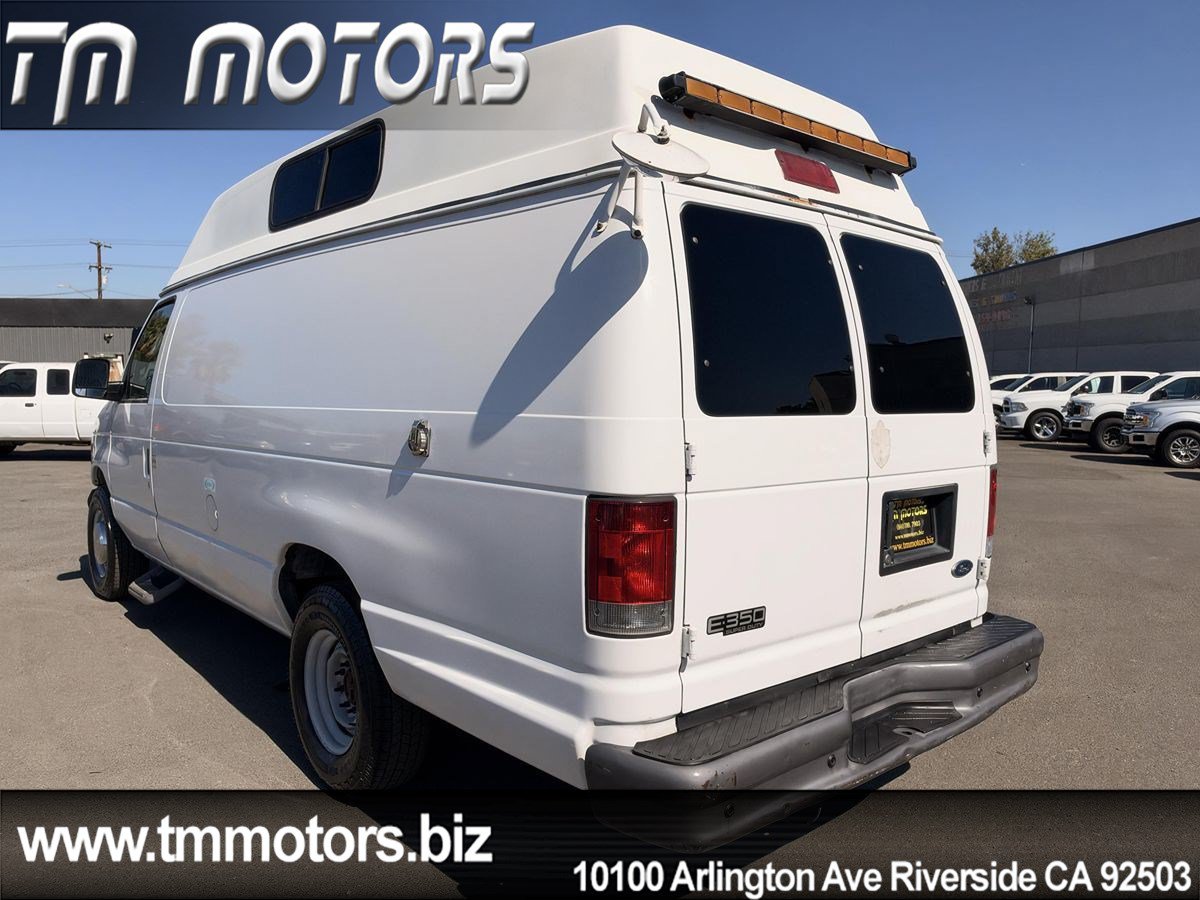 Used 2004 Ford E-350 and Econoline 350 Extended Super Duty RWD image 4