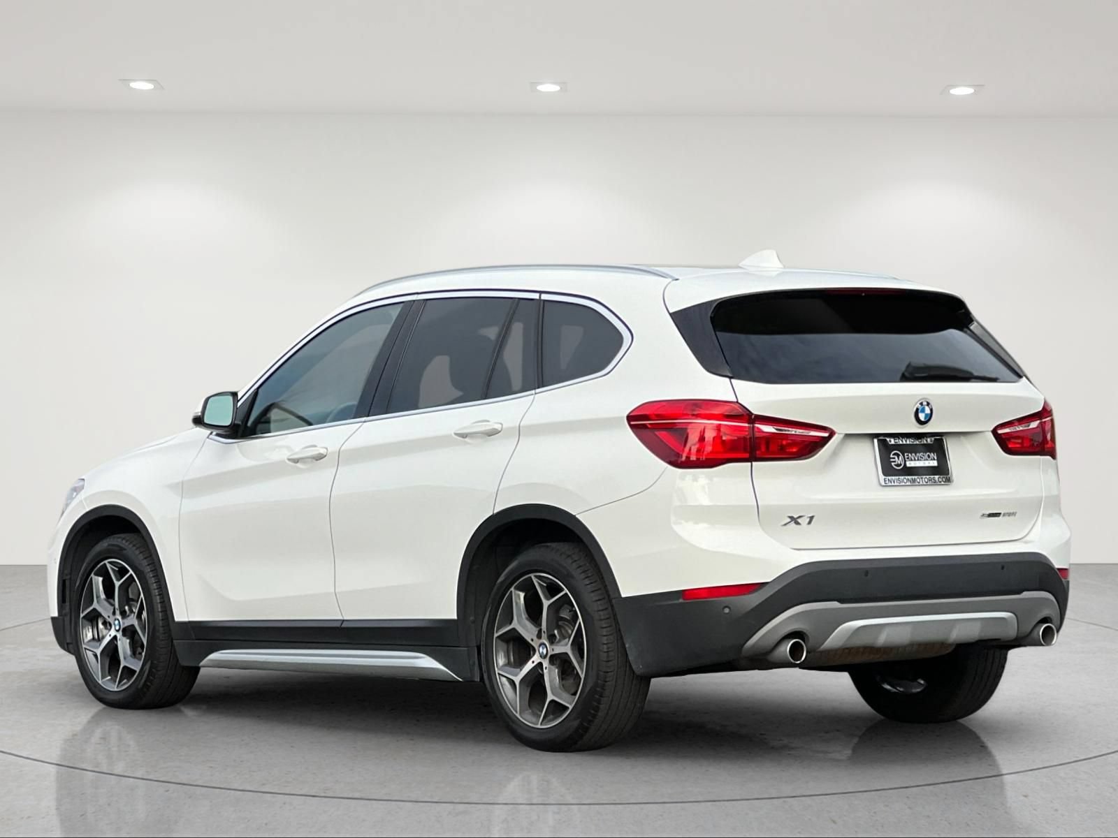 Used 2018 BMW X1 sDrive28i w/ Convenience Package FWD image 3