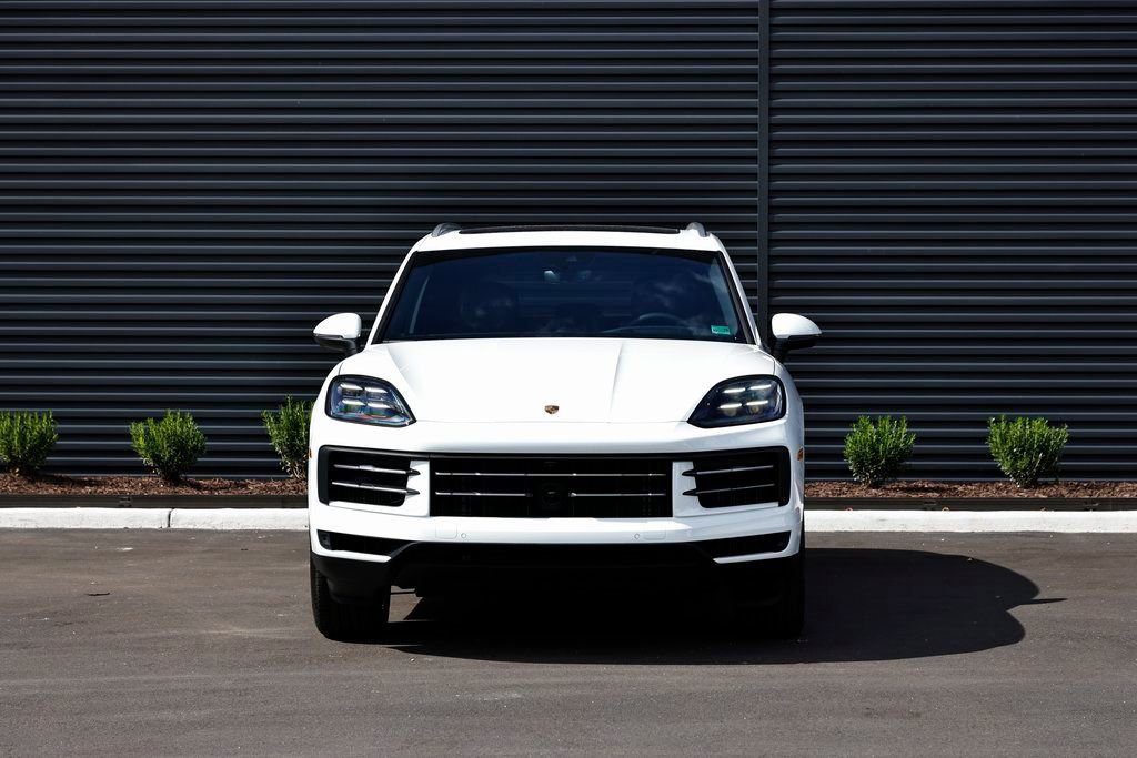Certified 2026 Porsche Cayenne E-Hybrid AWD/4WD image 10