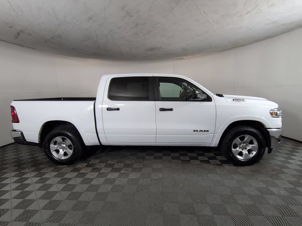 Used 2025 RAM 1500 Big Horn AWD/4WD image 4