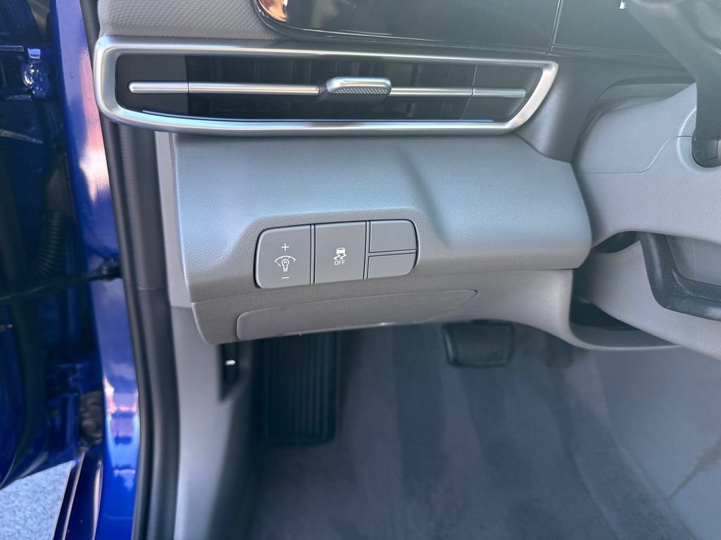 Certified 2024 Hyundai Elantra SEL w/ Convenience Package FWD image 14