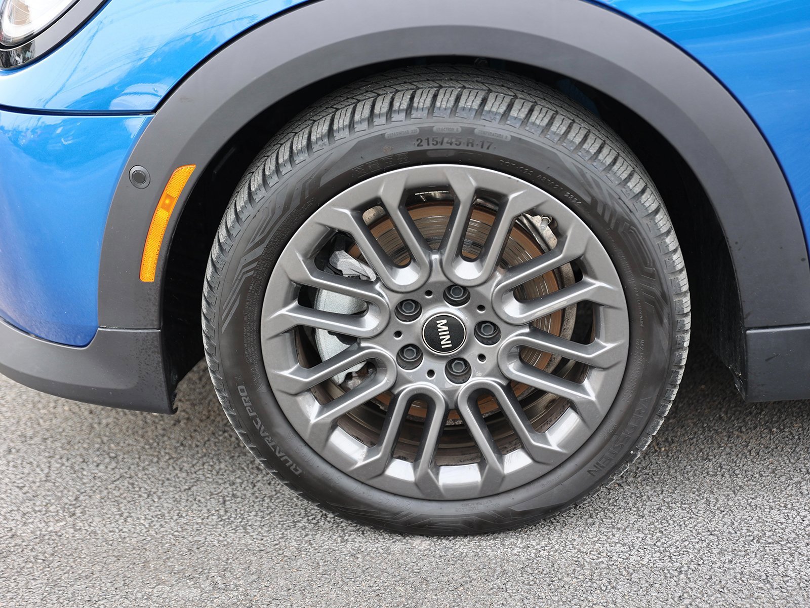 Used 2025 MINI Cooper 2-Door Hardtop image 9