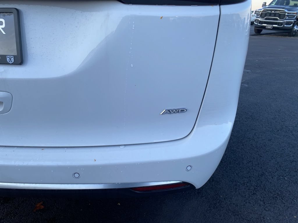 New 2026 Chrysler Pacifica Pinnacle AWD/4WD image 11