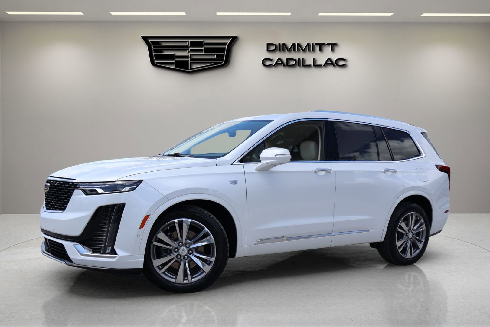 Used 2022 Cadillac XT6 Premium Luxury w/ Technology Package image 1