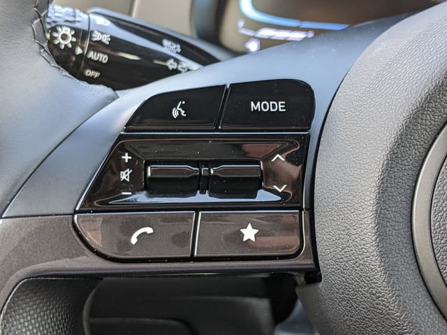 Used 2025 Hyundai Elantra Sport image 16