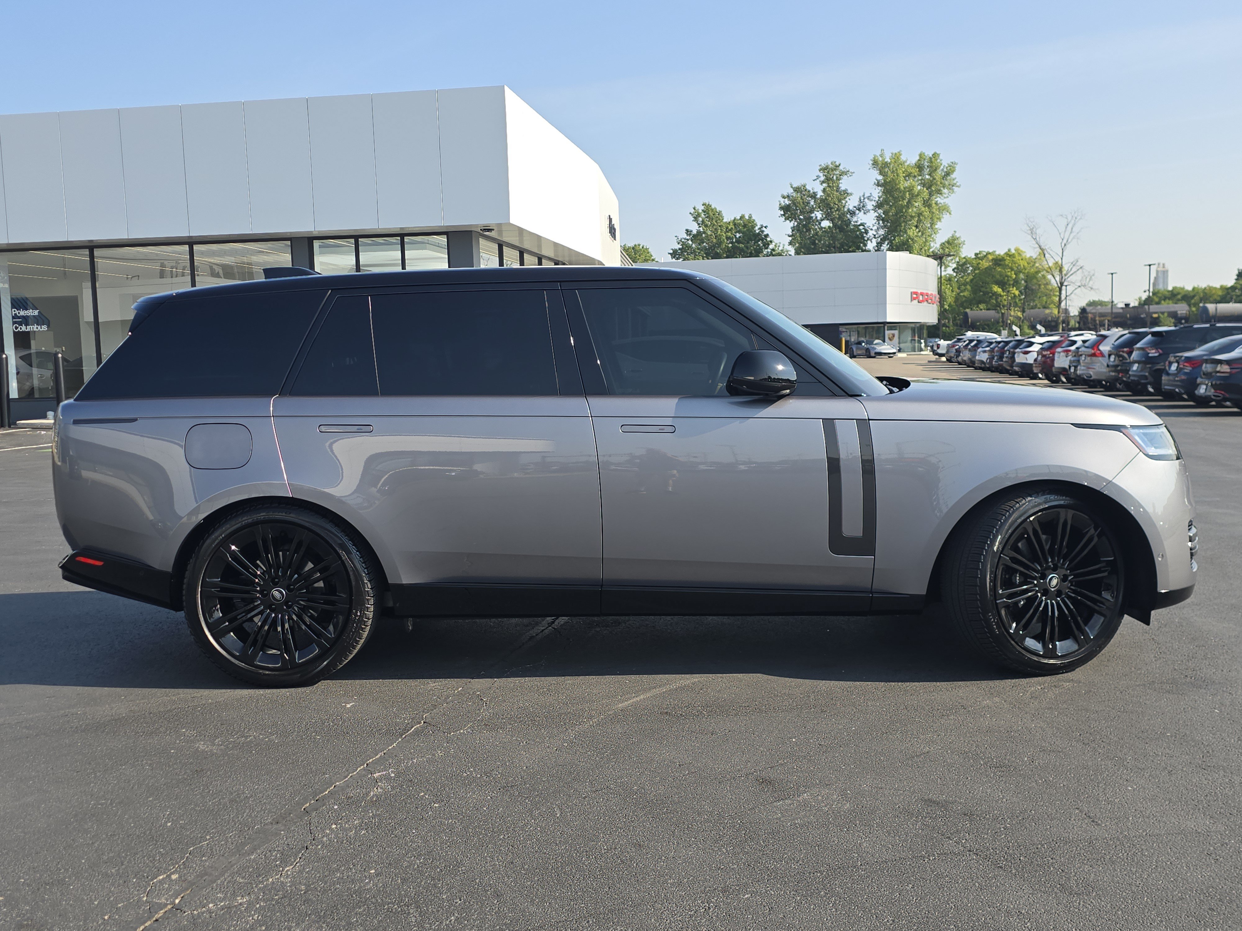 Used 2024 Land Rover Range Rover Long Wheelbase SE AWD/4WD image 8