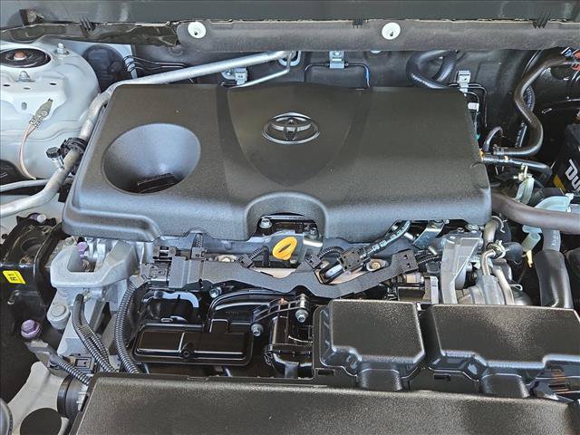 Used 2021 Toyota RAV4 LE FWD image 21