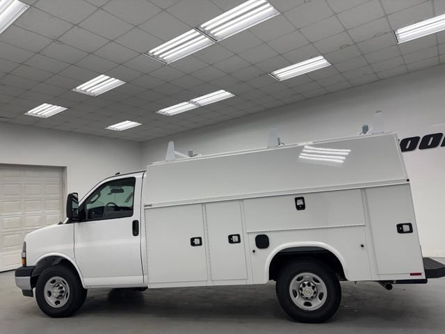 New 2026 Chevrolet Express 3500 w/ Power Convenience Package RWD image 8