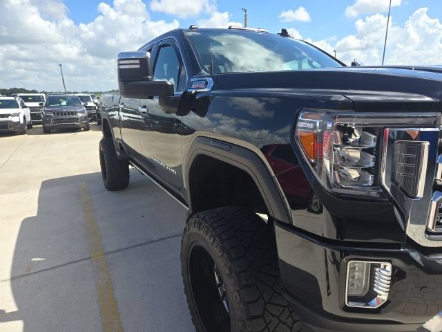 Used 2022 GMC Sierra 3500 Denali AWD/4WD image 5
