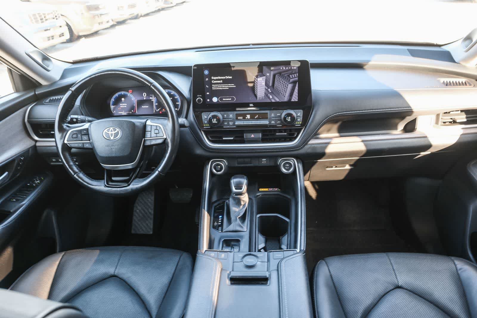 Certified 2024 Toyota Grand Highlander FWD image 13