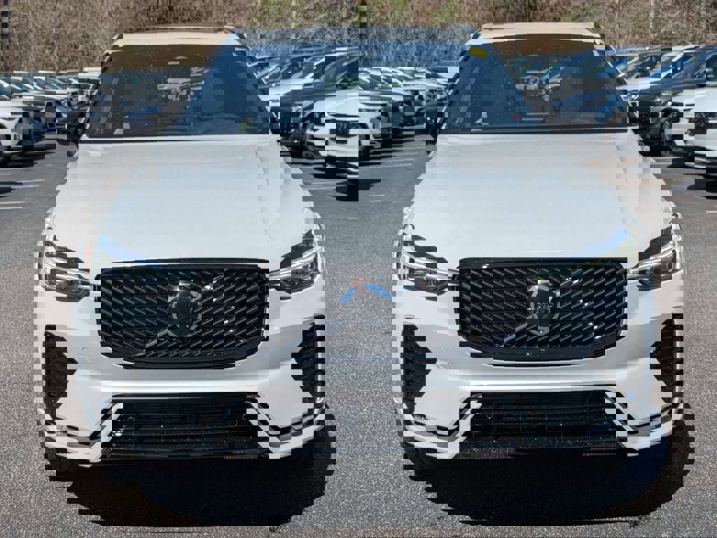 New 2026 Volvo XC60 B5 Plus w/ Protection Package Premier image 9