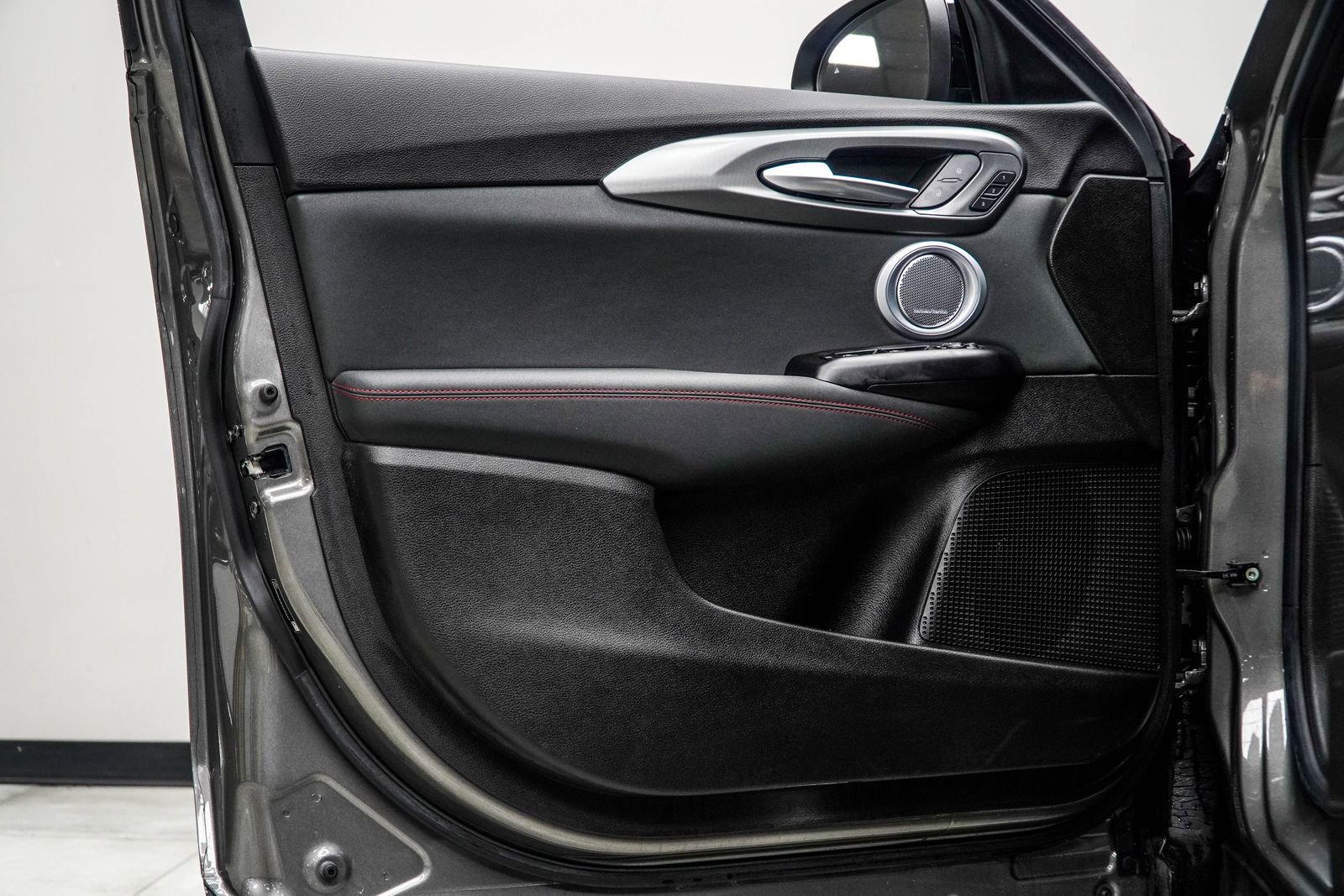 Used 2024 Dodge Hornet R/T Plus w/ R/T Blacktop Package image 33