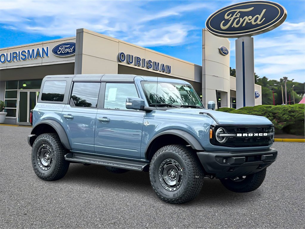 New 2025 Ford Bronco Outer Banks w/ Sasquatch Package