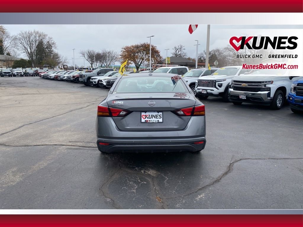 Used 2025 Nissan Altima 2.5 SV image 6