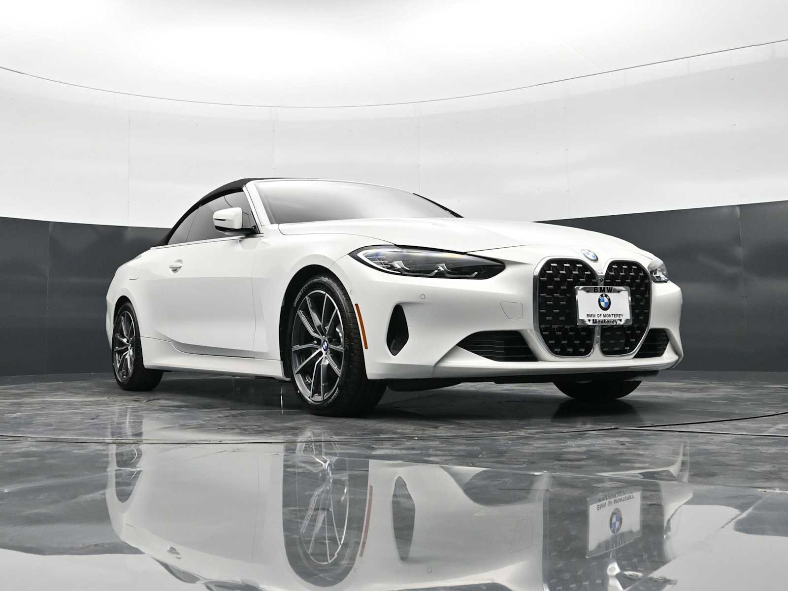 Used 2024 BMW 430i Convertible w/ Premium Package image 25