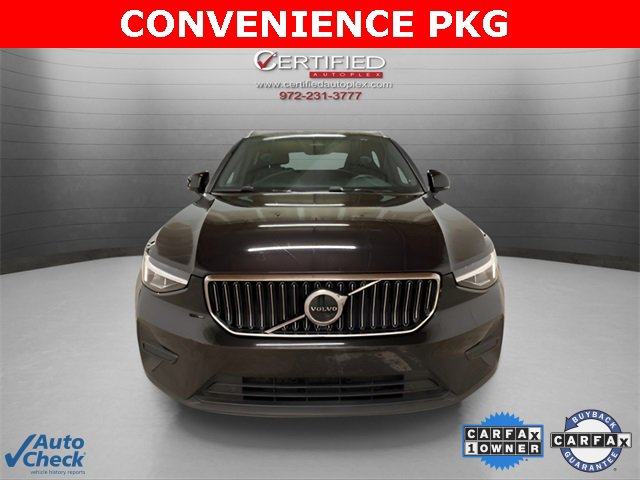 Used 2025 Volvo XC40 B5 Core image 2