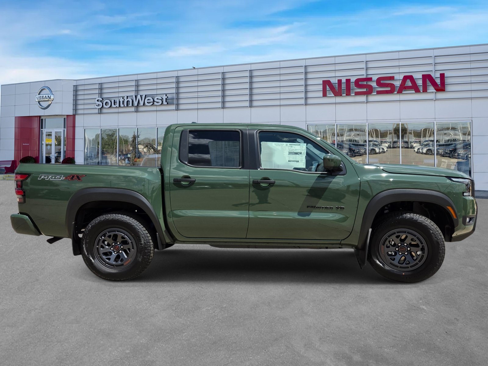 New 2027 Nissan Frontier PRO-4X w/ Pro Premium Package AWD/4WD image 4