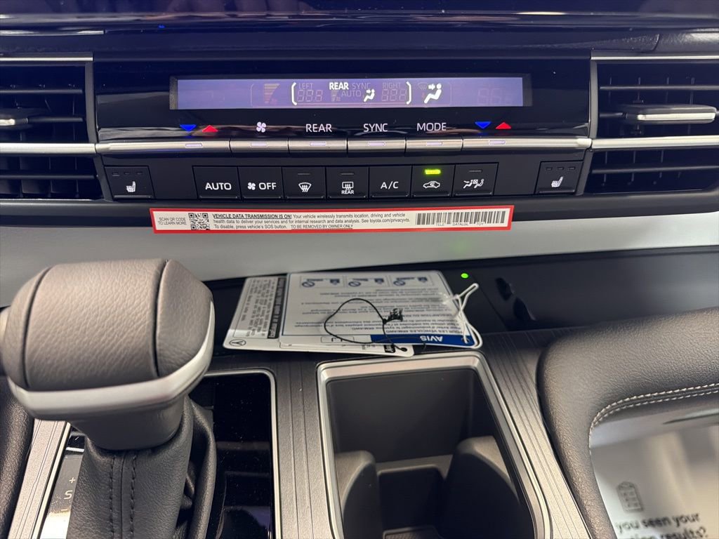 Used 2026 Toyota Sienna XLE image 31