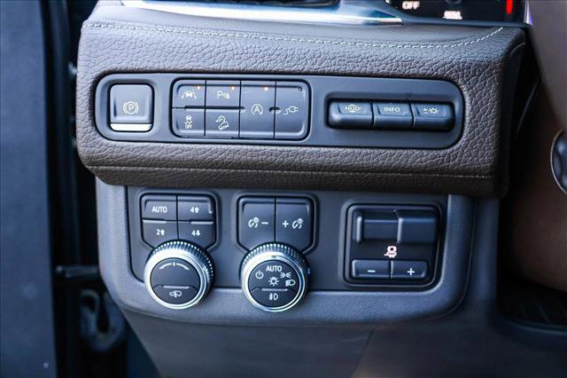 Used 2021 GMC Yukon Denali w/ Denali Ultimate Package image 13