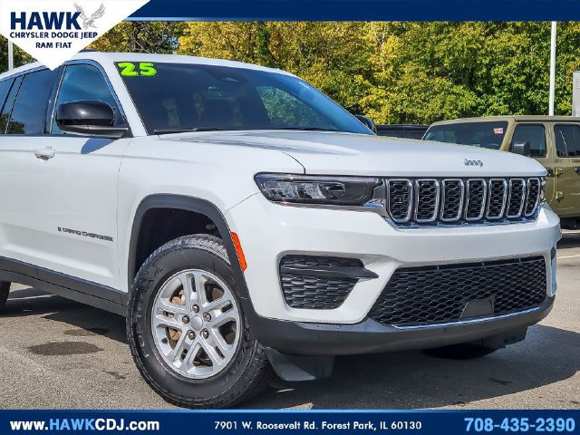 Certified 2025 Jeep Grand Cherokee Laredo w/ Luxury Tech Group I AWD/4WD image 2