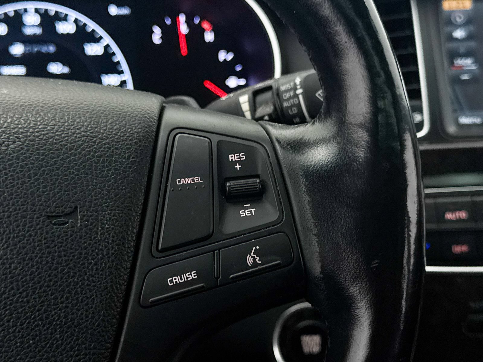 Used 2014 Kia Cadenza Premium w/ Luxury Package FWD image 30