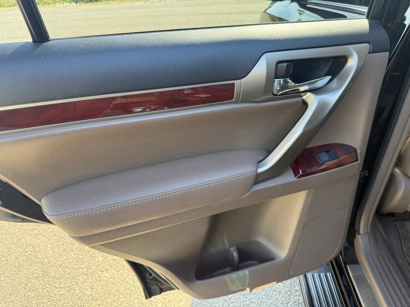 Used 2010 Lexus GX 460 AWD/4WD image 26