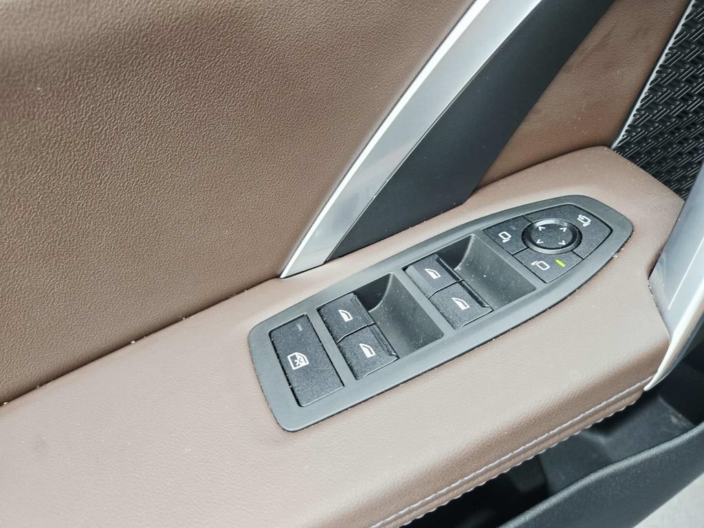 Used 2025 BMW X1 xDrive28i AWD/4WD image 33