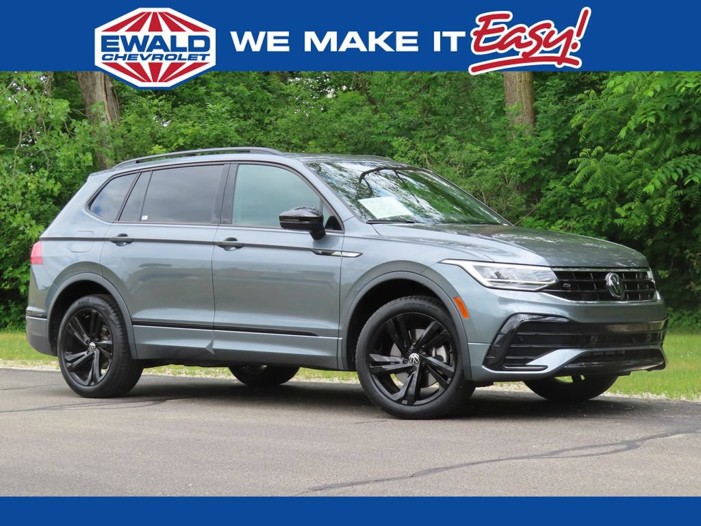 Used 2024 Volkswagen Tiguan SE R-Line