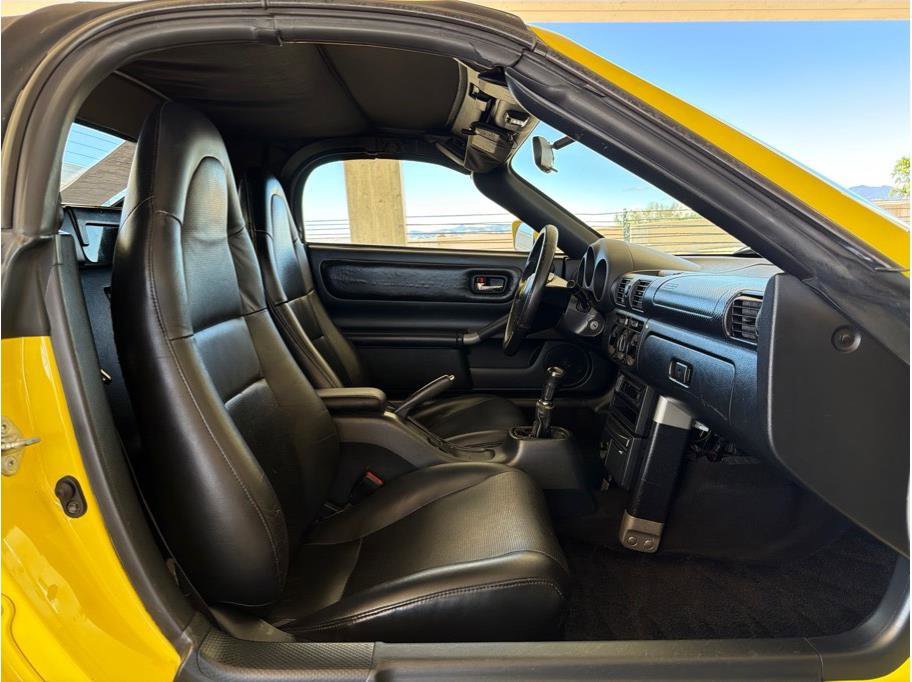 Used 2001 Toyota MR2 image 16
