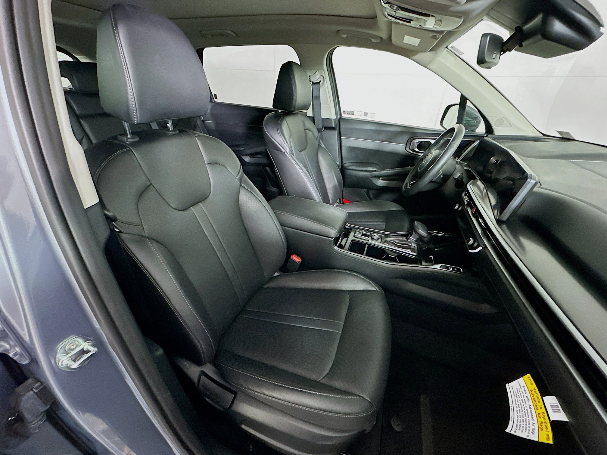 Used 2025 Kia Sorento S w/ Panoramic Sunroof Package image 32