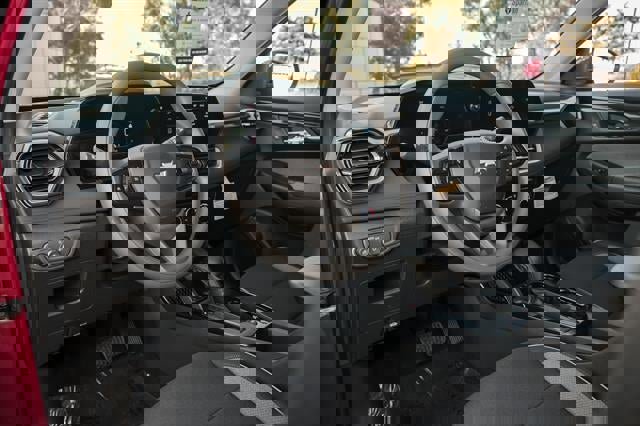 Used 2026 Chevrolet TrailBlazer LT w/ Driver Confidence Package image 15