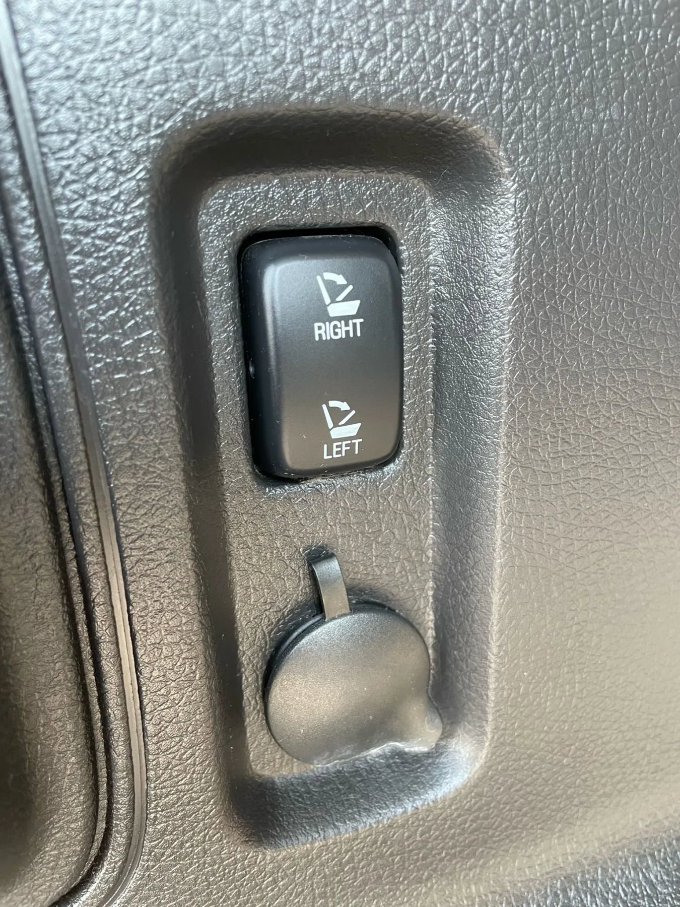 Used 2014 Ford Edge SEL w/ Equipment Group 205A AWD/4WD image 31