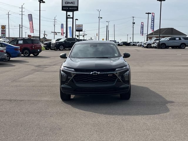 Certified 2025 Chevrolet Trax RS w/ Driver Confidence Package FWD image 9