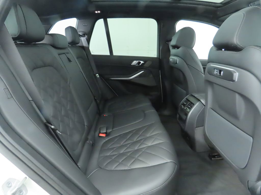 New 2026 BMW X5 xDrive40i w/ Premium Package image 23
