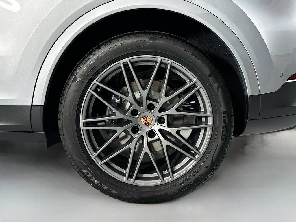 New 2026 Porsche Cayenne Coupe AWD/4WD image 33