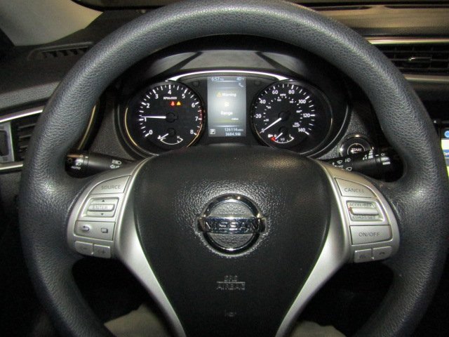 Used 2016 Nissan Rogue SV w/ SV Premium Package image 8