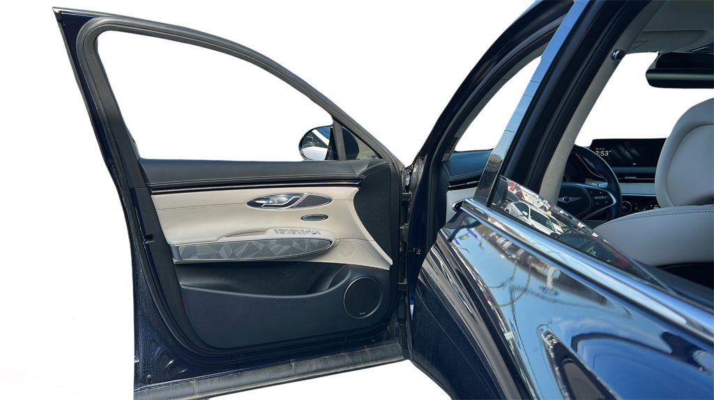 Used 2025 Genesis GV70 3.5T Sport w/ Sport Advanced Package image 39