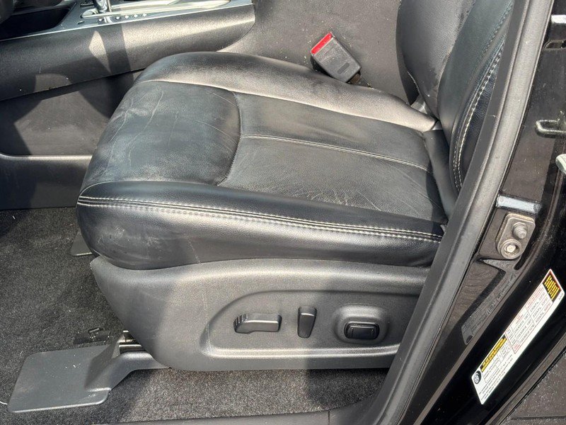 Used 2019 Nissan Pathfinder SL w/ Cargo Package FWD image 18