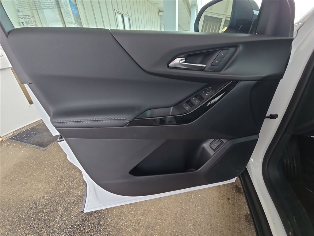 New 2026 Chevrolet Equinox LT image 21