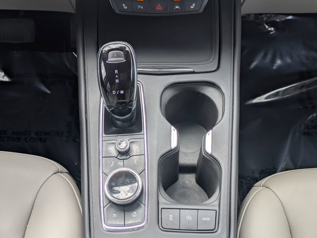 Used 2022 Cadillac XT4 Luxury w/ Cold Weather Package AWD/4WD image 19