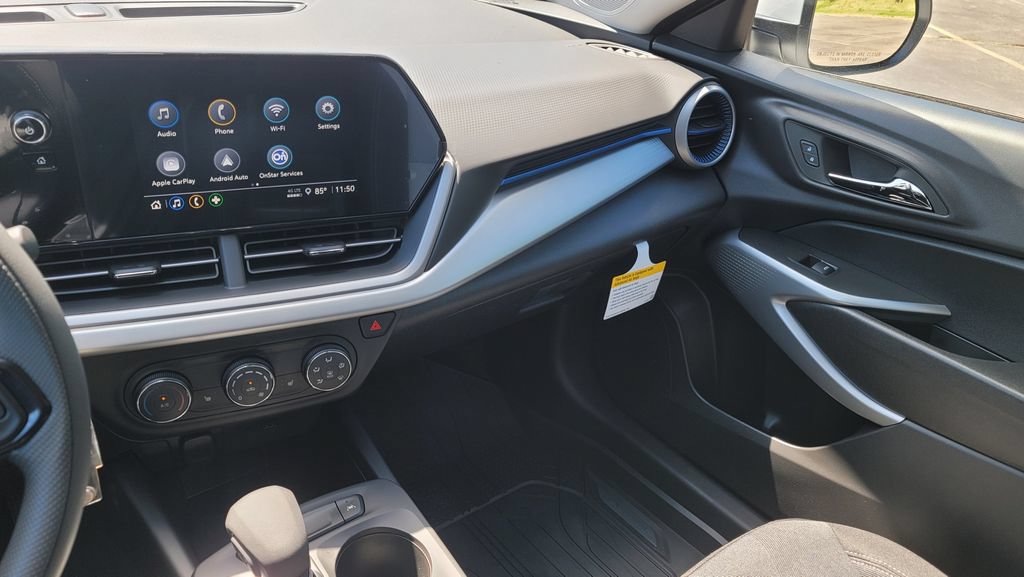 New 2026 Chevrolet Trax LS w/ LS Convenience Package FWD image 20