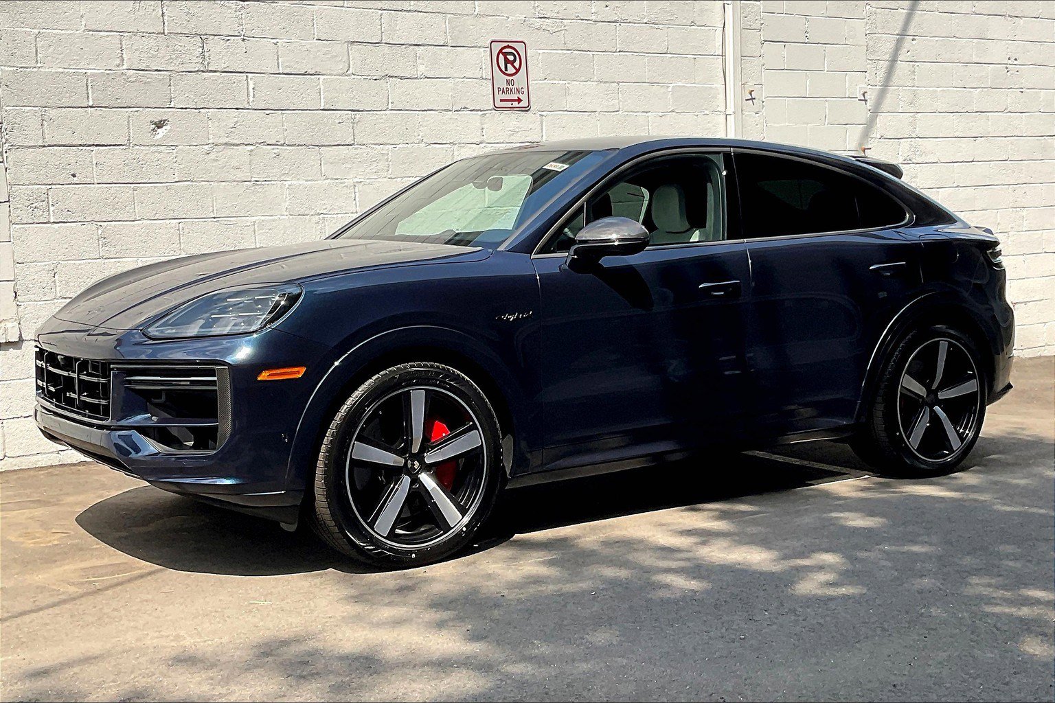 New 2025 Porsche Cayenne Turbo image 1