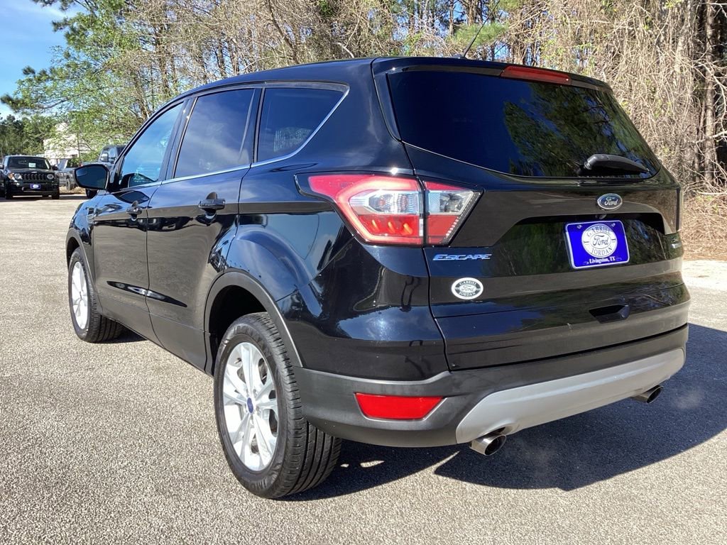 Used 2017 Ford Escape SE image 7