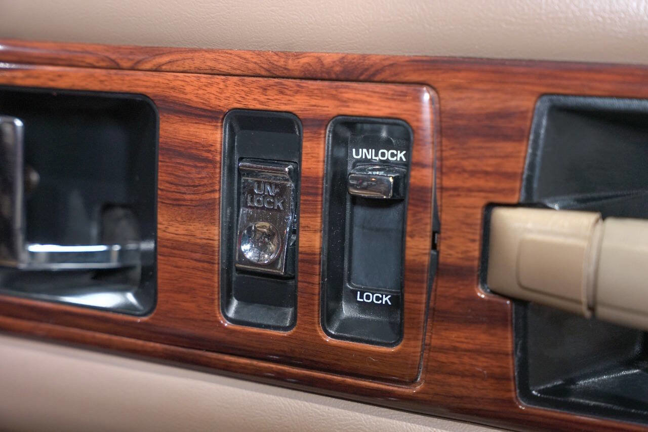 Used 1996 Chevrolet Impala SS image 38