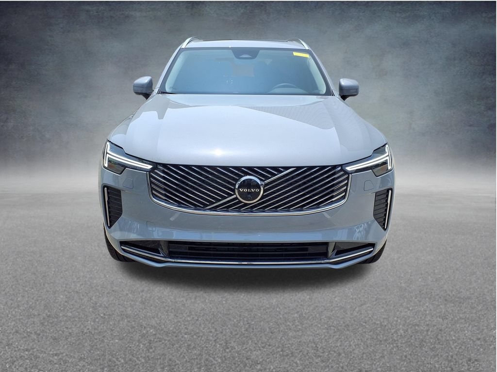 New 2026 Volvo XC90 B5 Plus w/ Protection Package Premier AWD/4WD image 2
