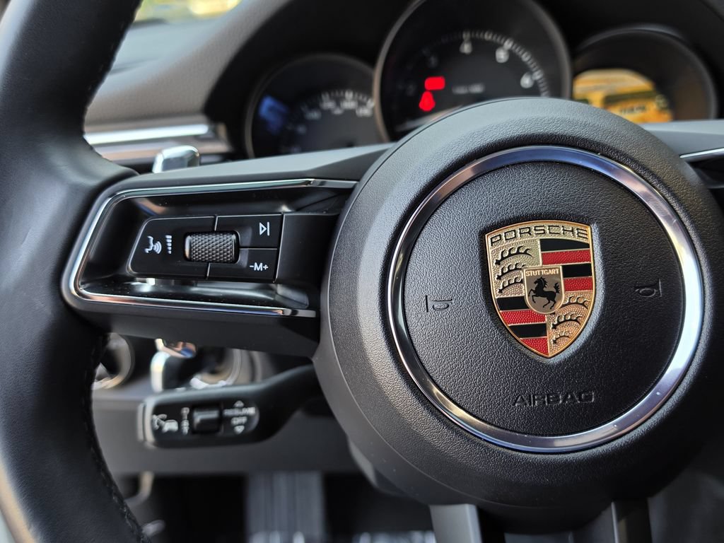 Certified 2025 Porsche Macan Turbo AWD/4WD image 28