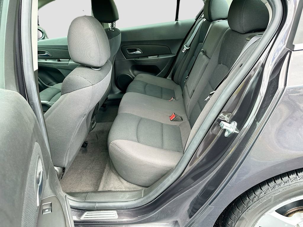 Used 2016 Chevrolet Cruze LT image 28