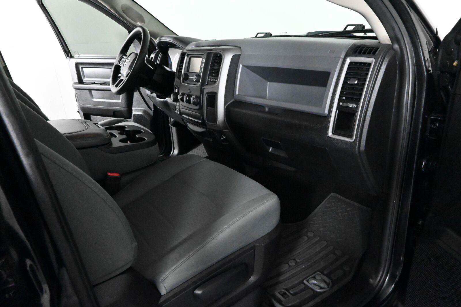 Used 2016 RAM 1500 Express w/ Black Ram 1500 Express Group AWD/4WD image 8