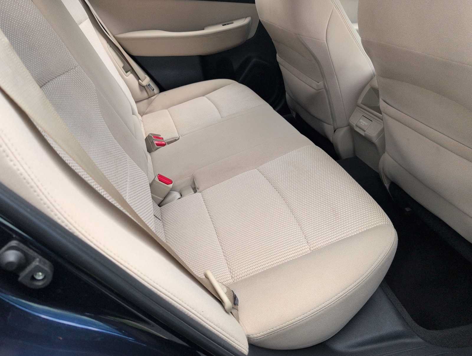 Used 2018 Subaru Outback 2.5i Premium AWD/4WD image 20